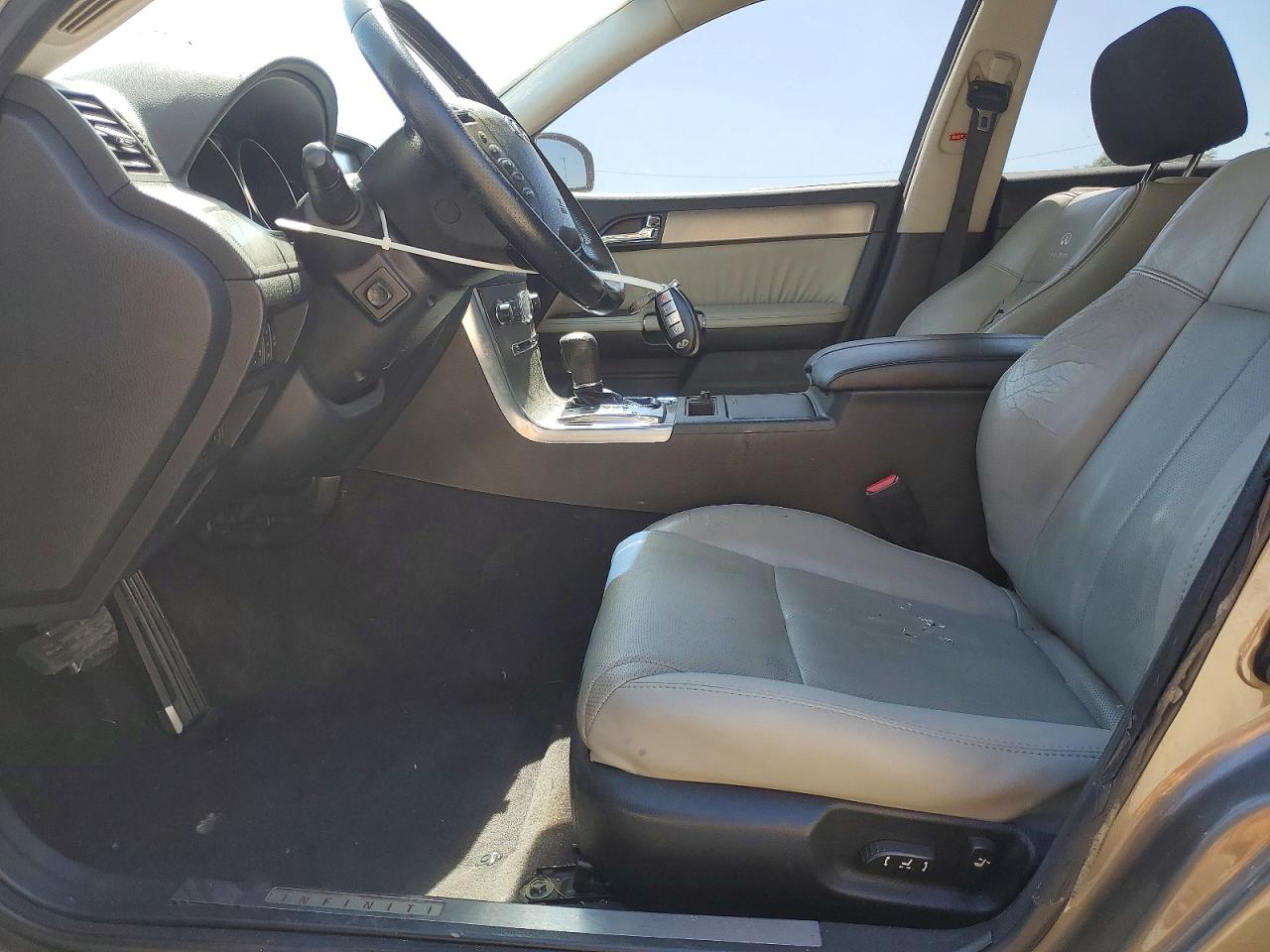 INFINITI M35 Base