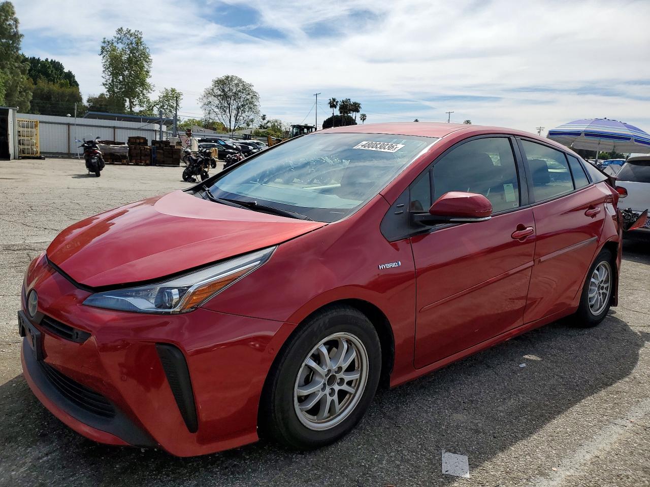 Salvage Toyota Prius Image