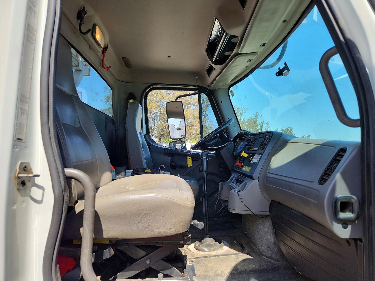 Freightliner 114sd