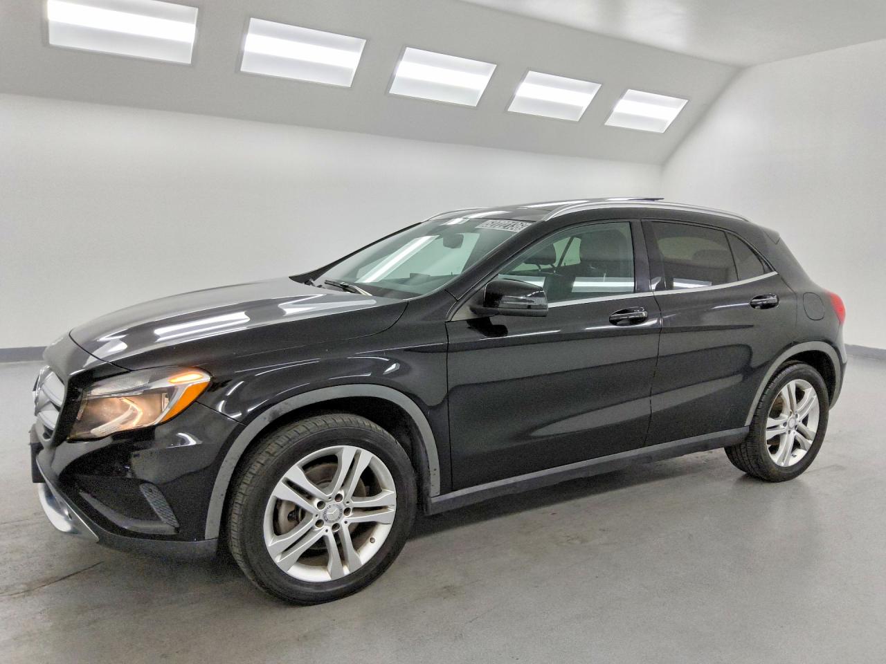 Salvage Mercedes-Benz GLA Image