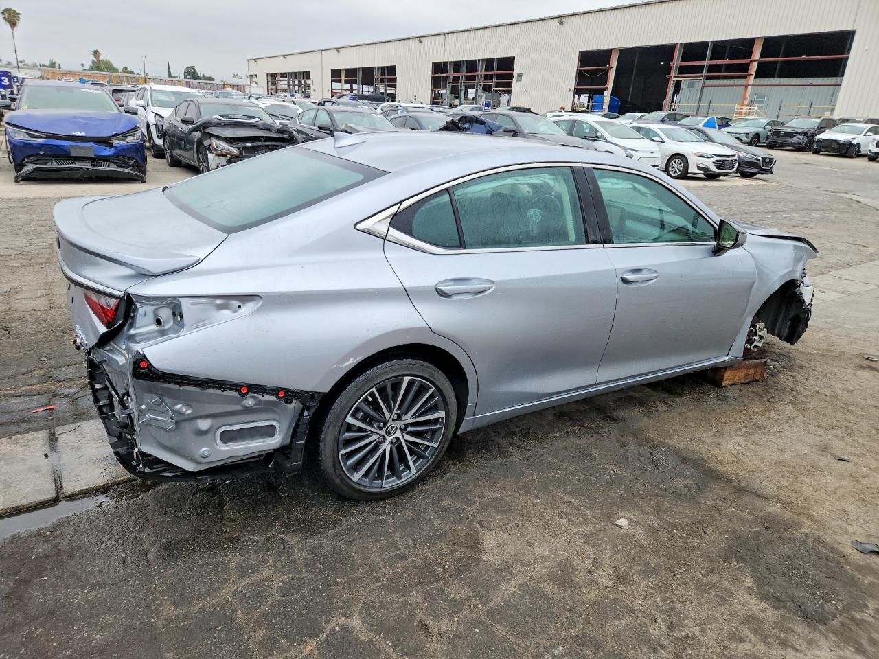 Lexus Es Base