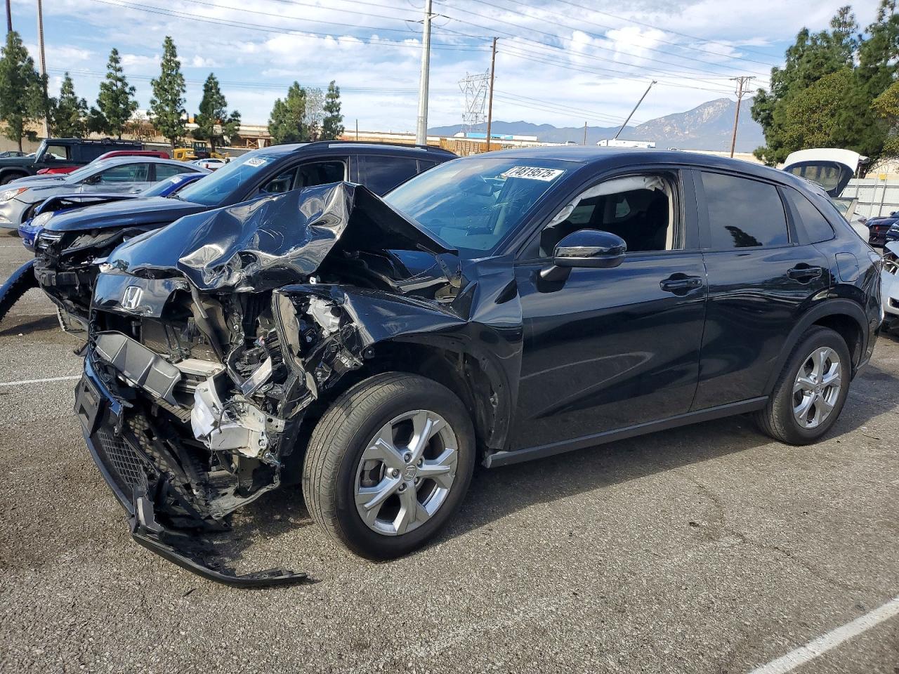 Salvage Honda HR-V Image