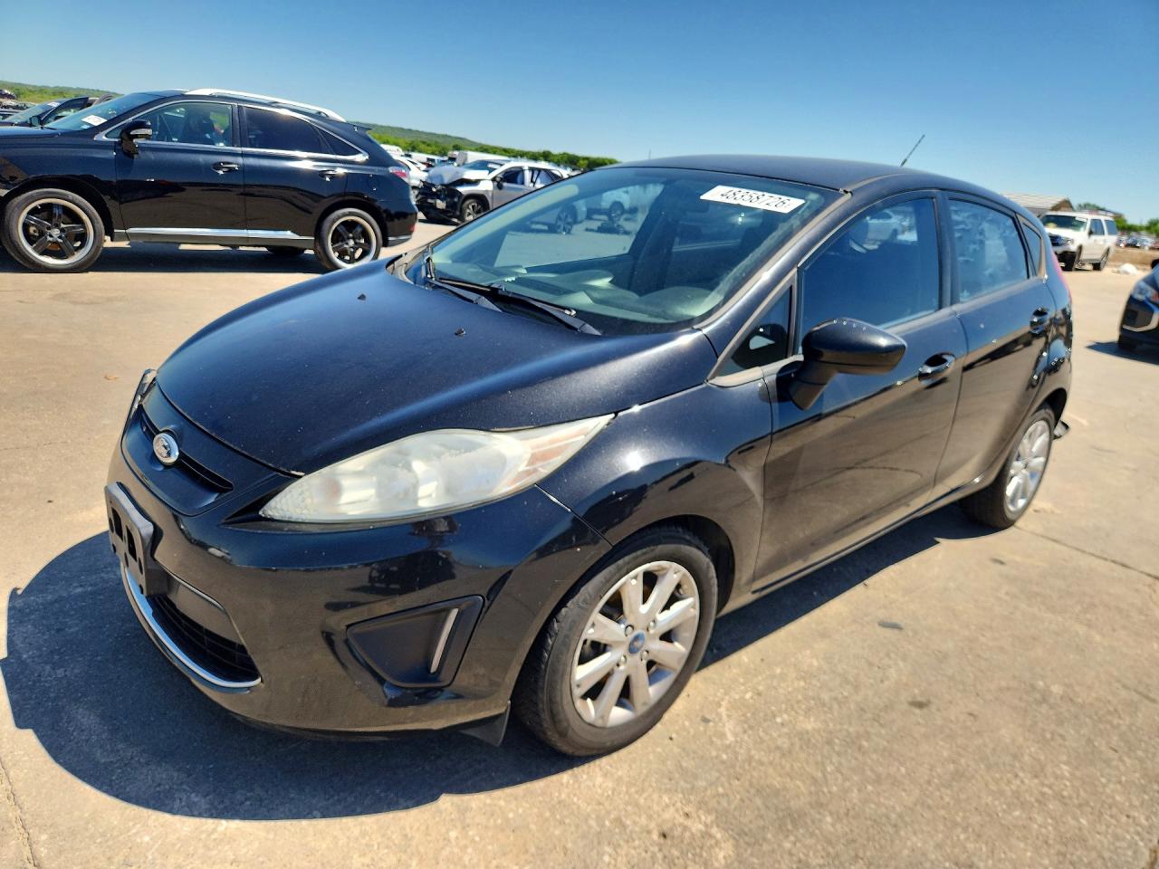 Salvage Ford Fiesta Image