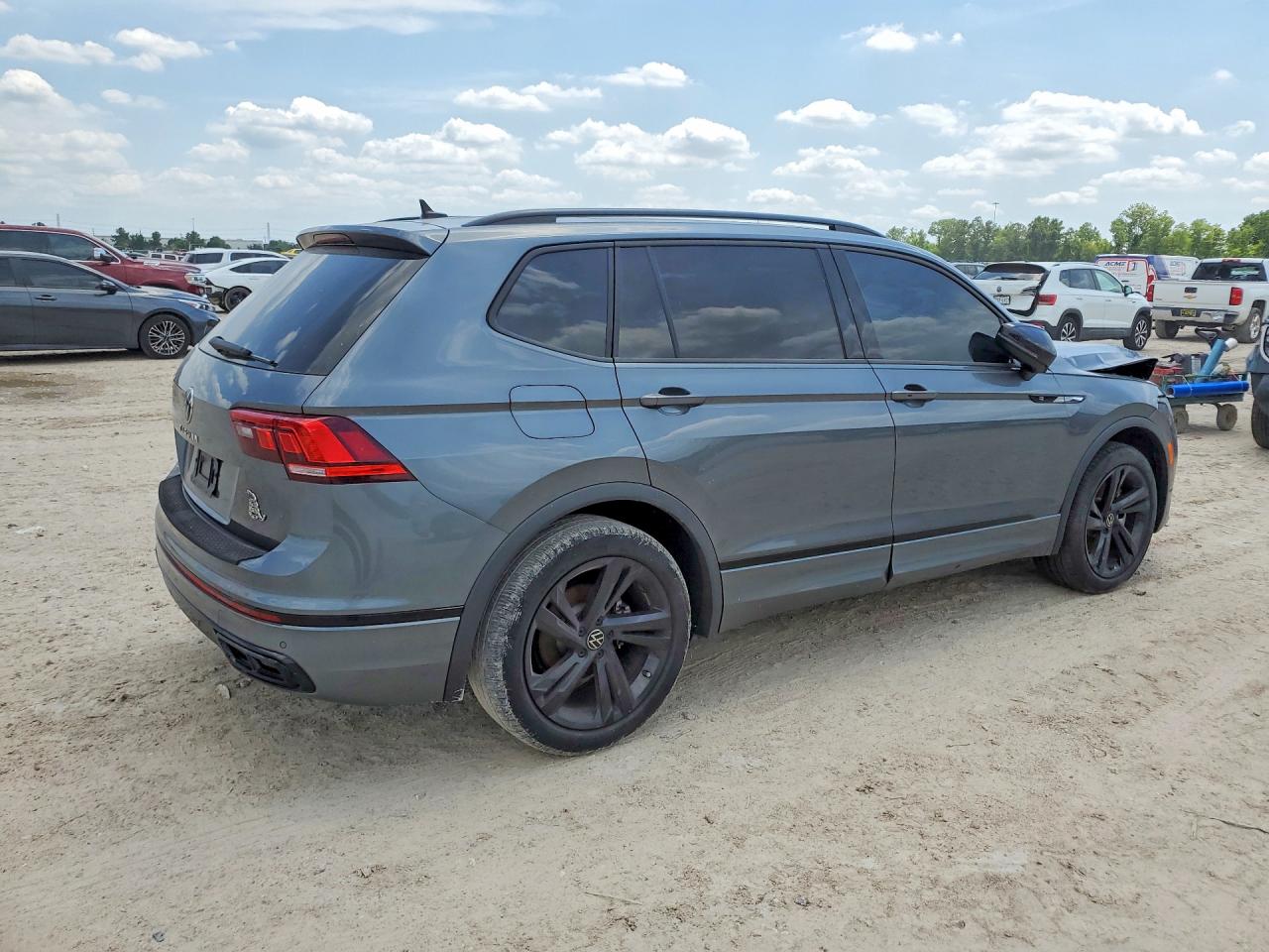 Volkswagen Tiguan Se R-line Black