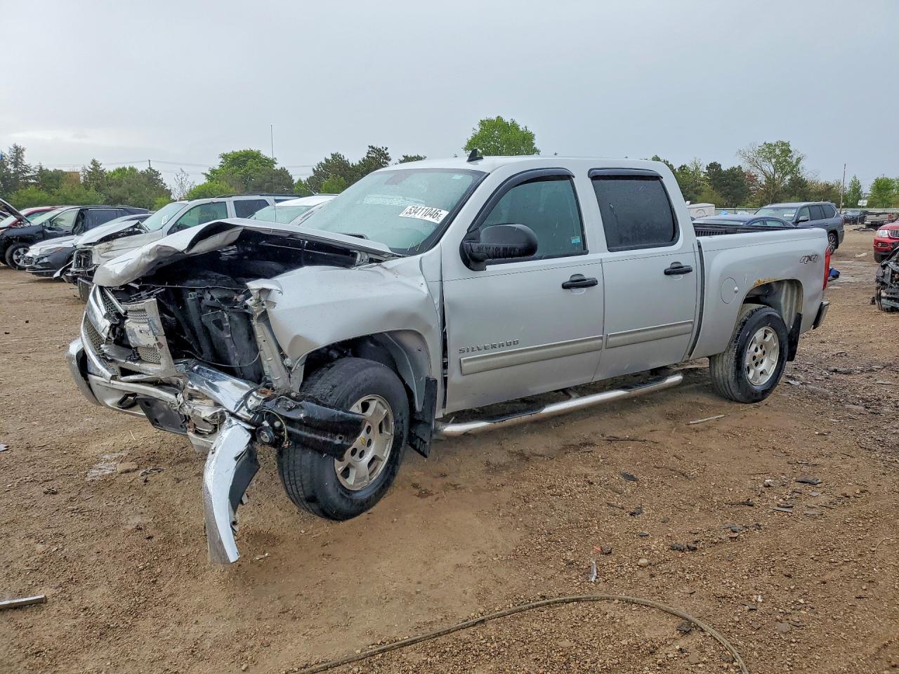 Salvage Chevrolet Silverado Image