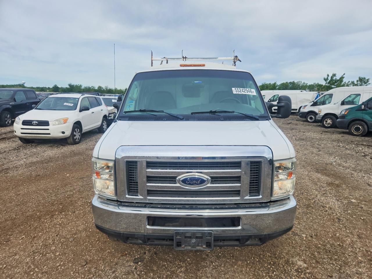 Ford Econoline E350 Super Duty Cutaway Van