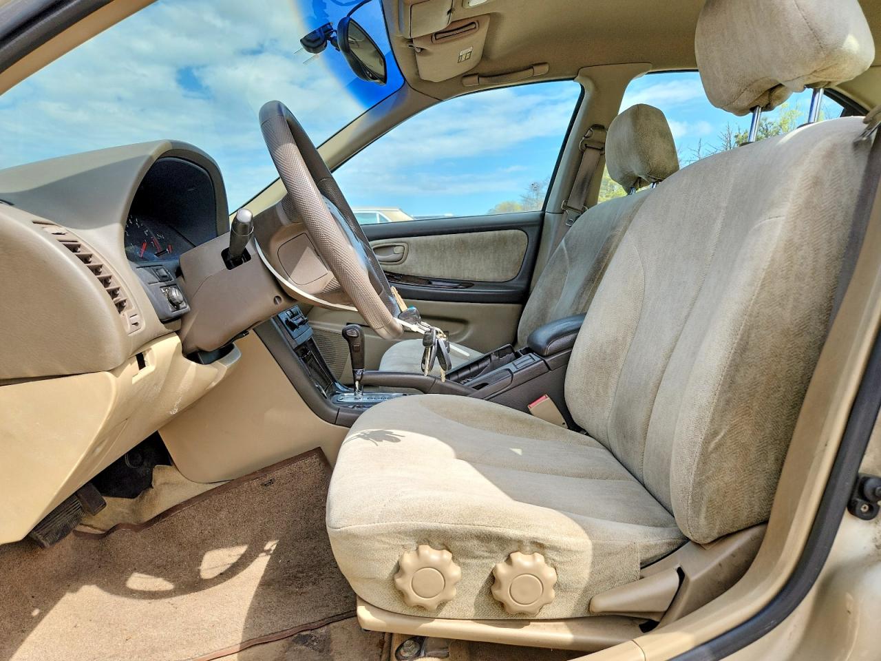 Nissan Maxima Gxe
