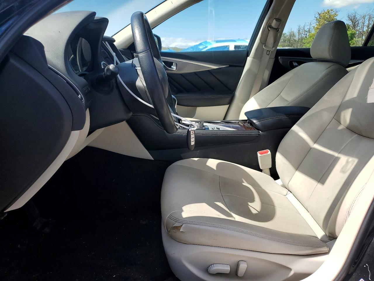 INFINITI Q50 3.0t Luxe