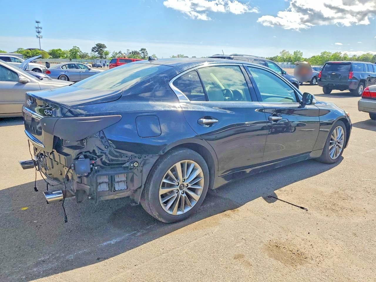 INFINITI Q50 3.0t Luxe