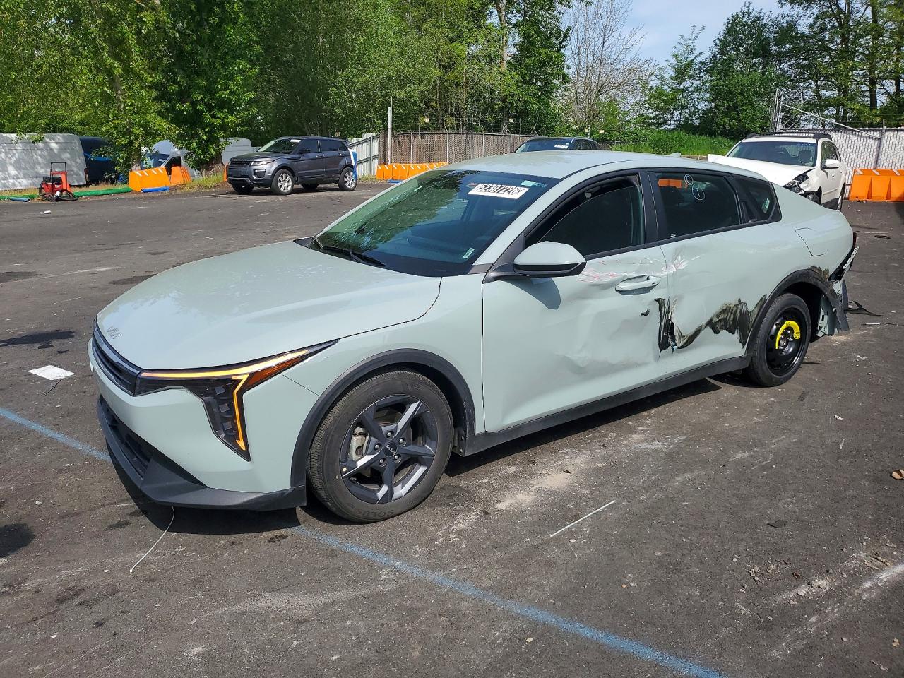 Salvage Kia K4 Image