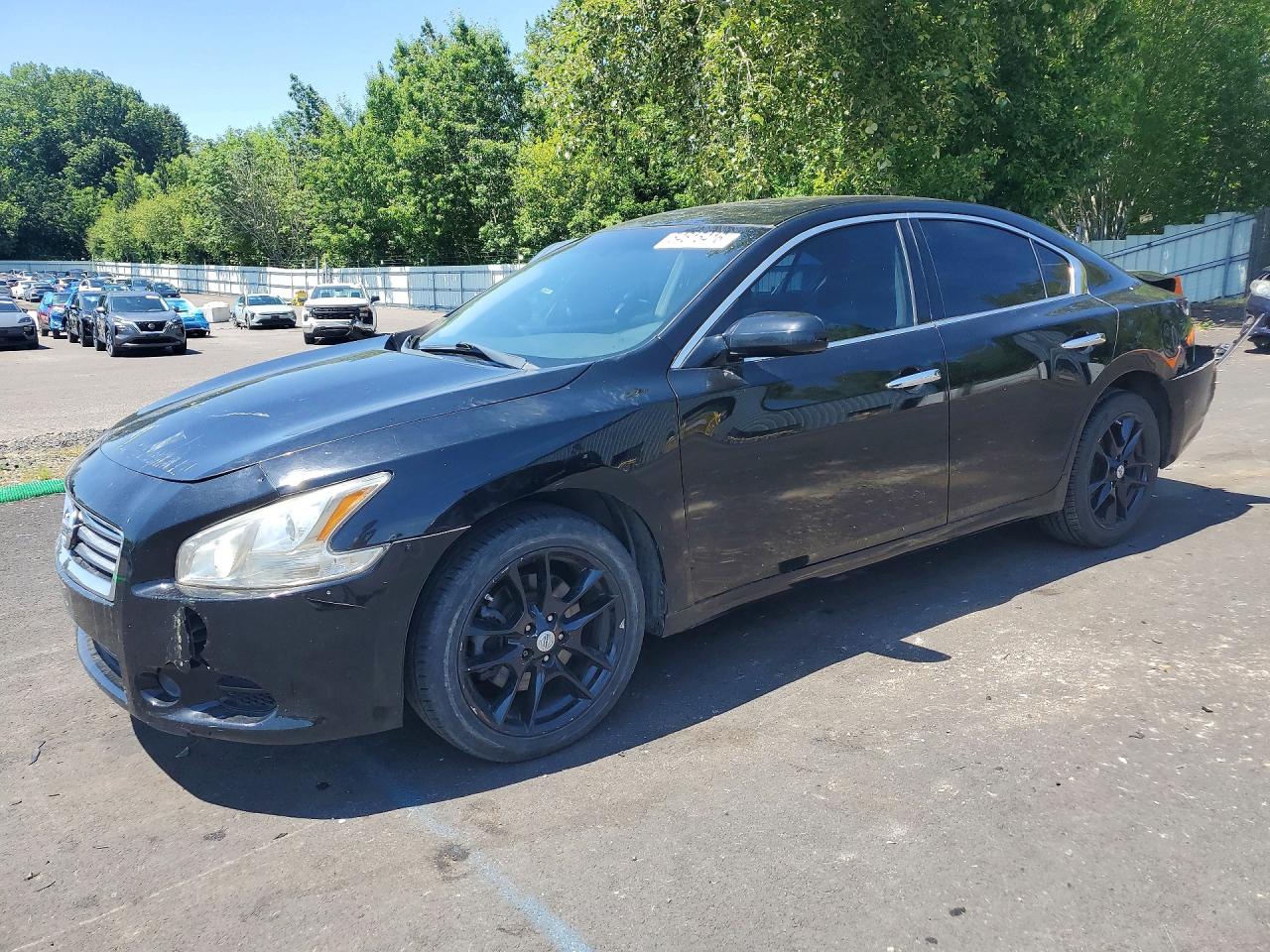 Salvage Nissan Maxima Image