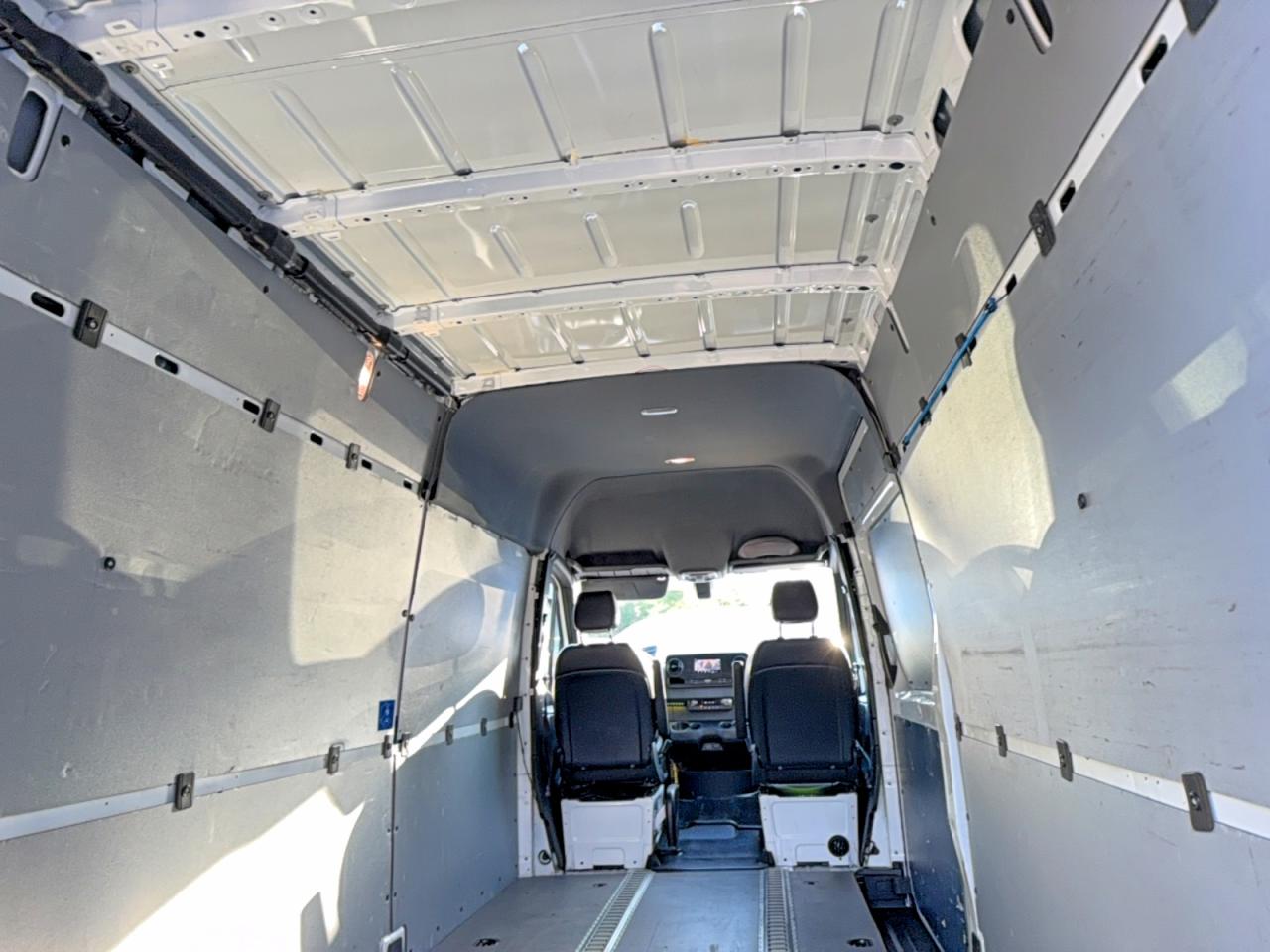 Mercedes-Benz Sprinter 2500