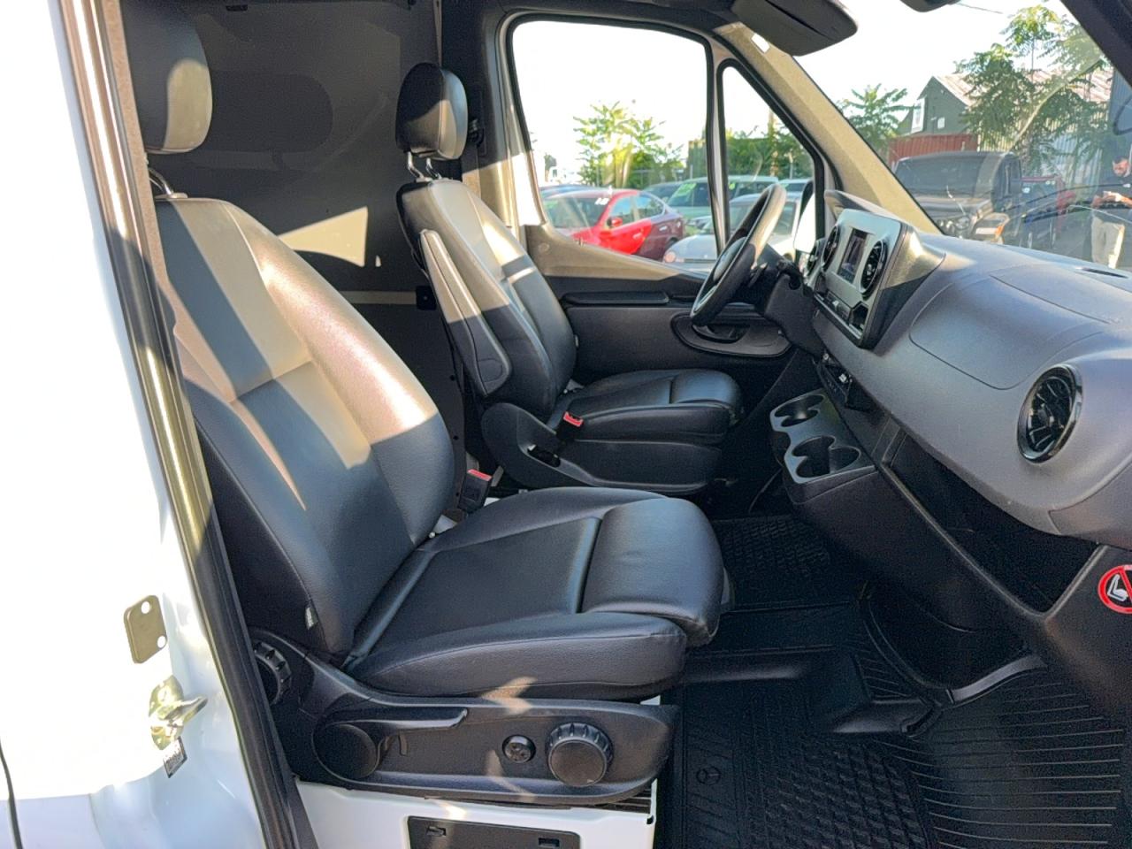 Mercedes-Benz Sprinter 2500