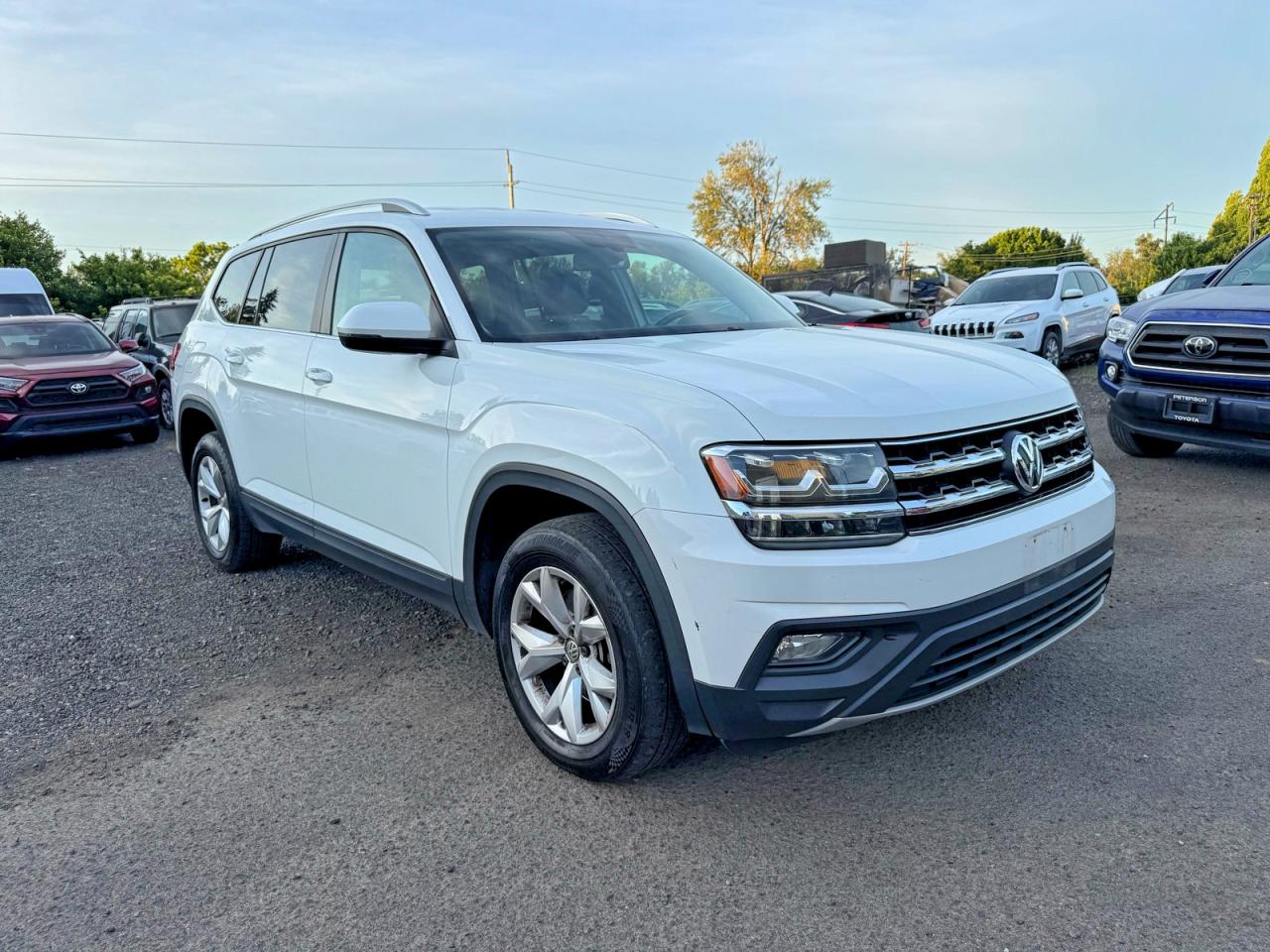 Salvage Volkswagen Atlas Image