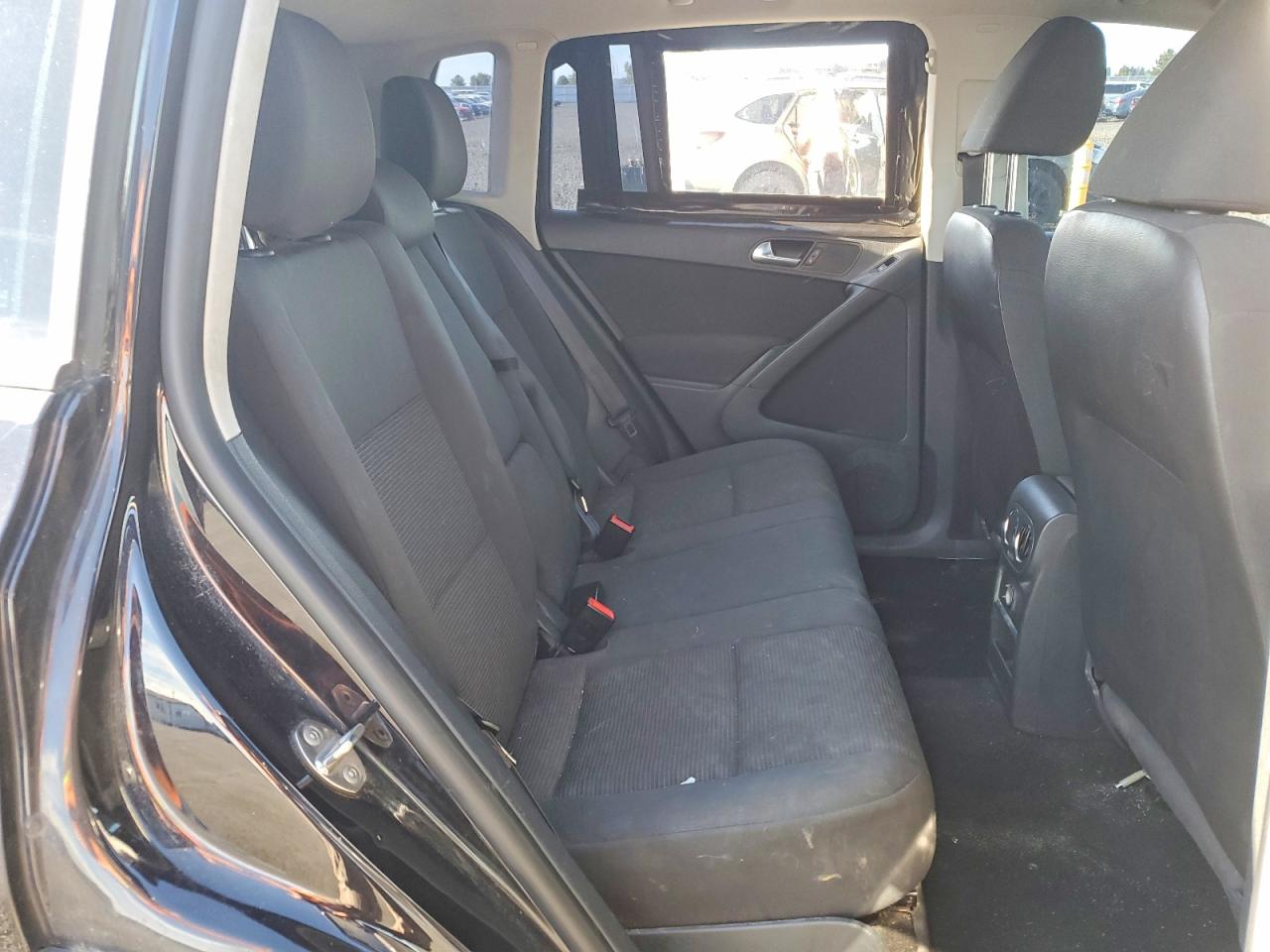 Volkswagen Tiguan S