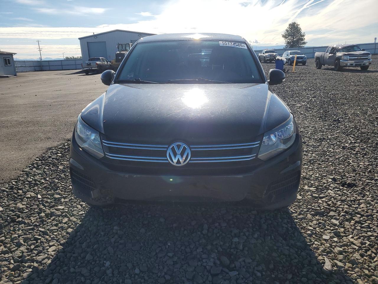 Volkswagen Tiguan S