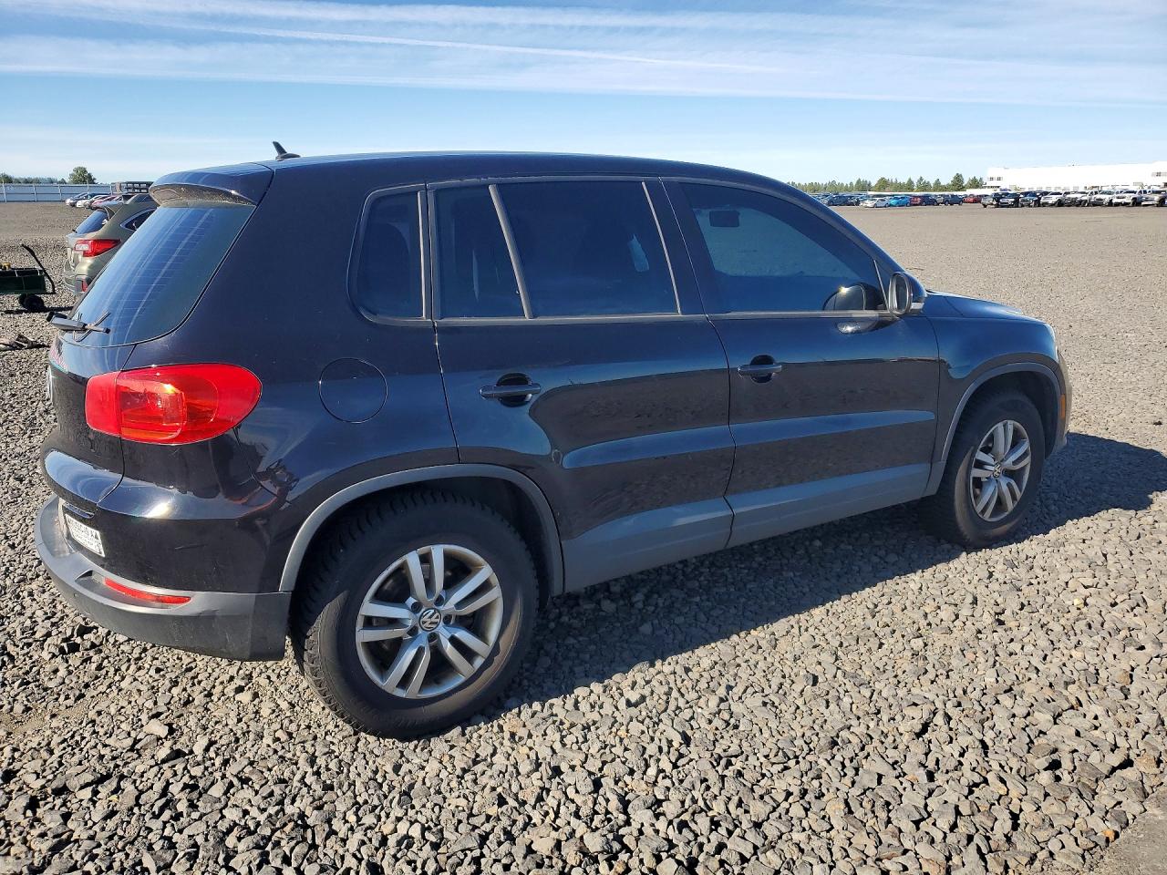 Volkswagen Tiguan S
