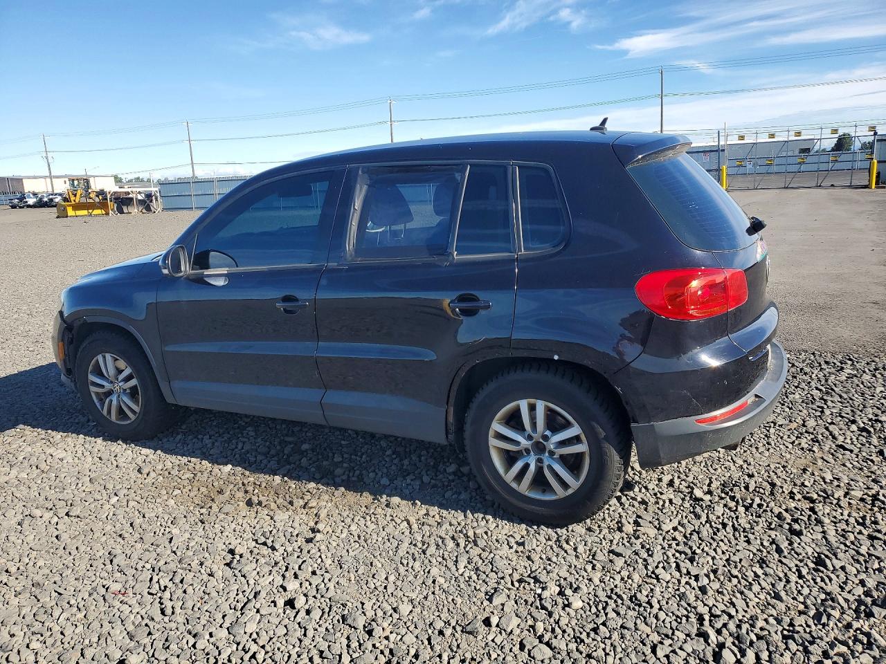 Volkswagen Tiguan S