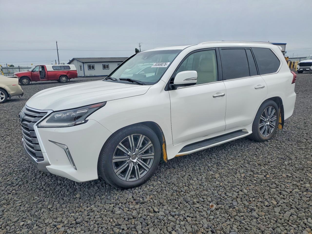 Salvage Lexus Lx570 Image