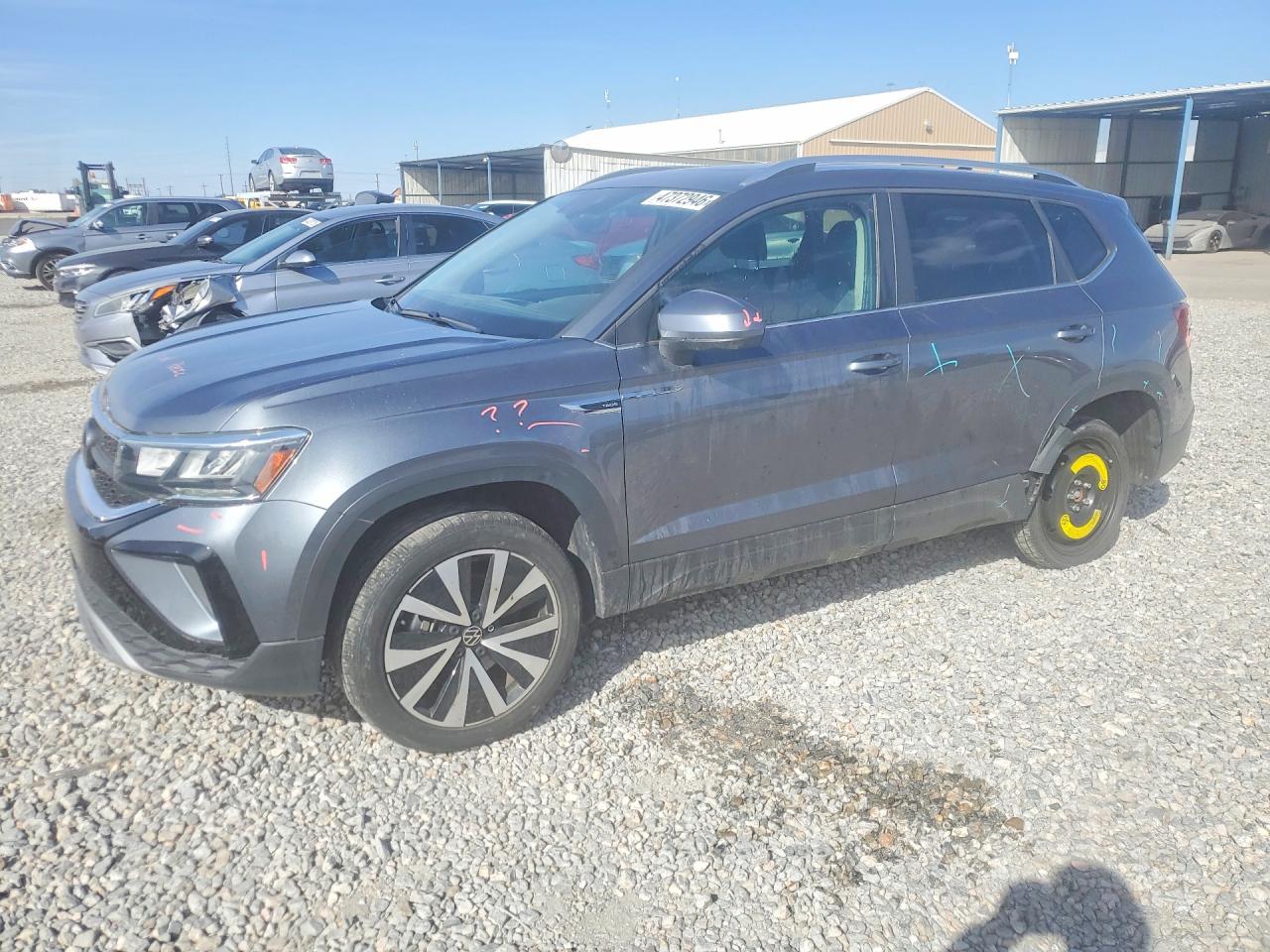 Salvage Volkswagen Taos Image