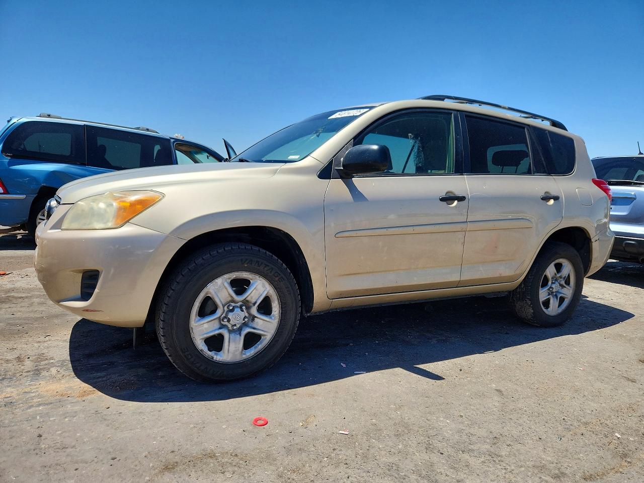 Salvage Toyota RAV4 Image