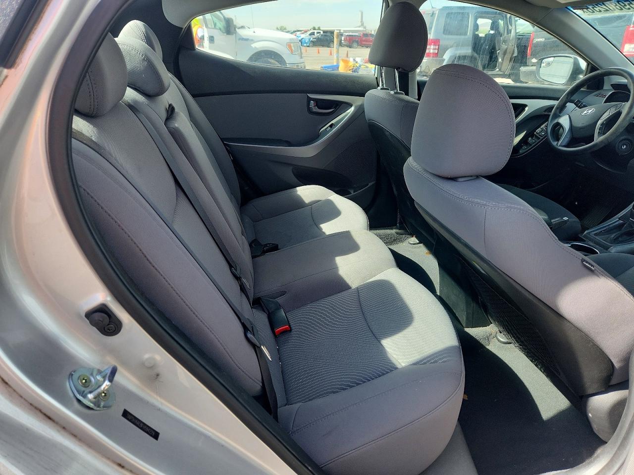 Hyundai ELANTRA Se