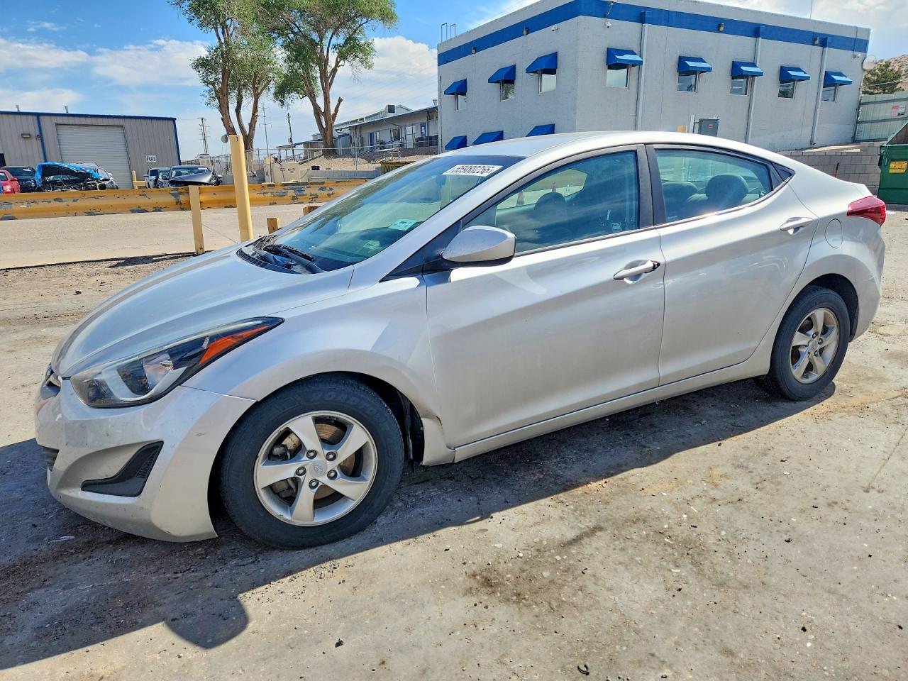 Salvage Hyundai ELANTRA Image