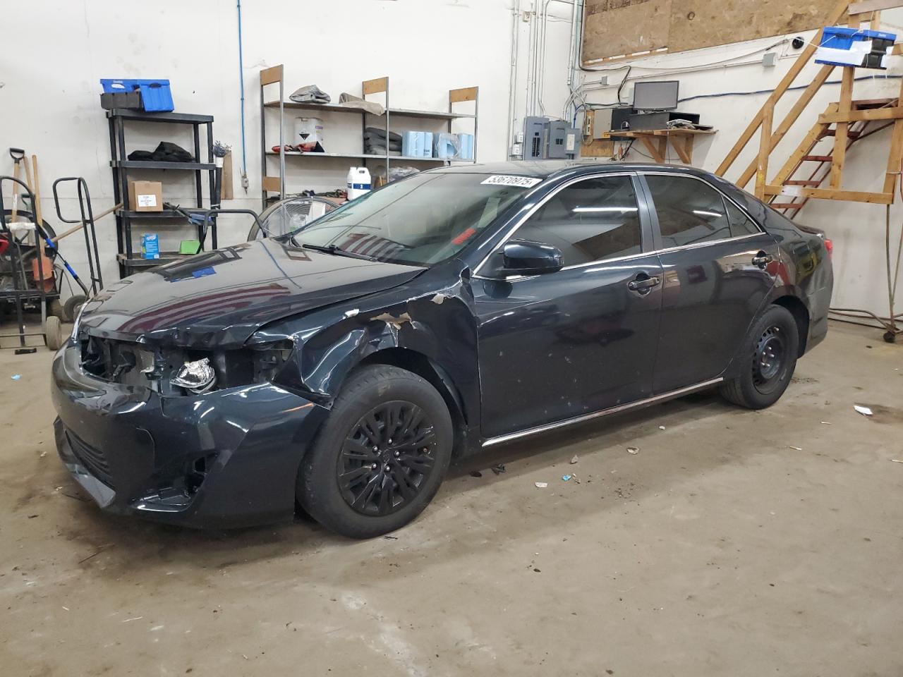 Salvage Toyota Camry Image