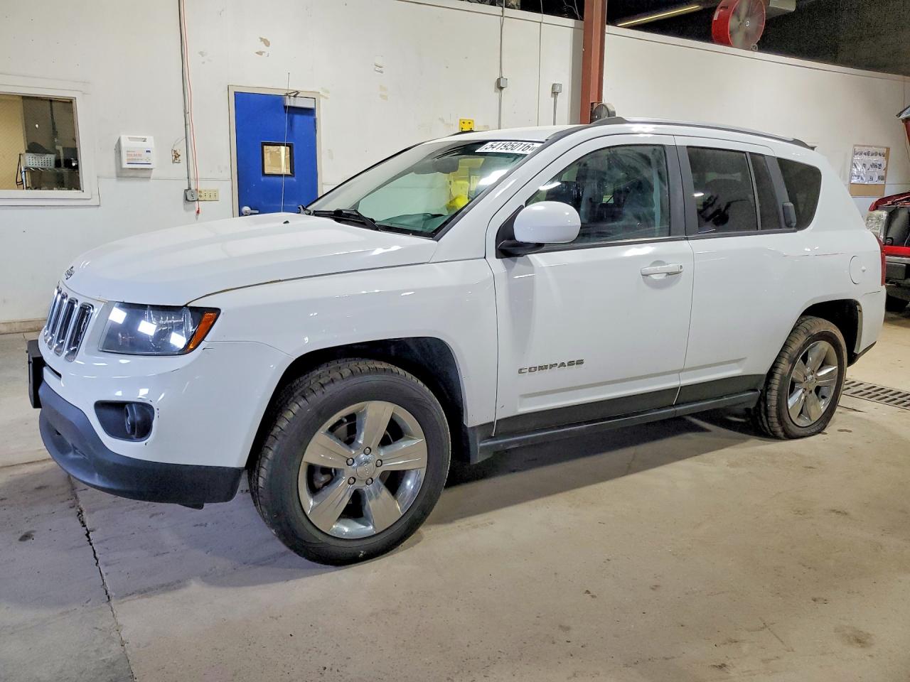 Salvage Jeep Compass Image
