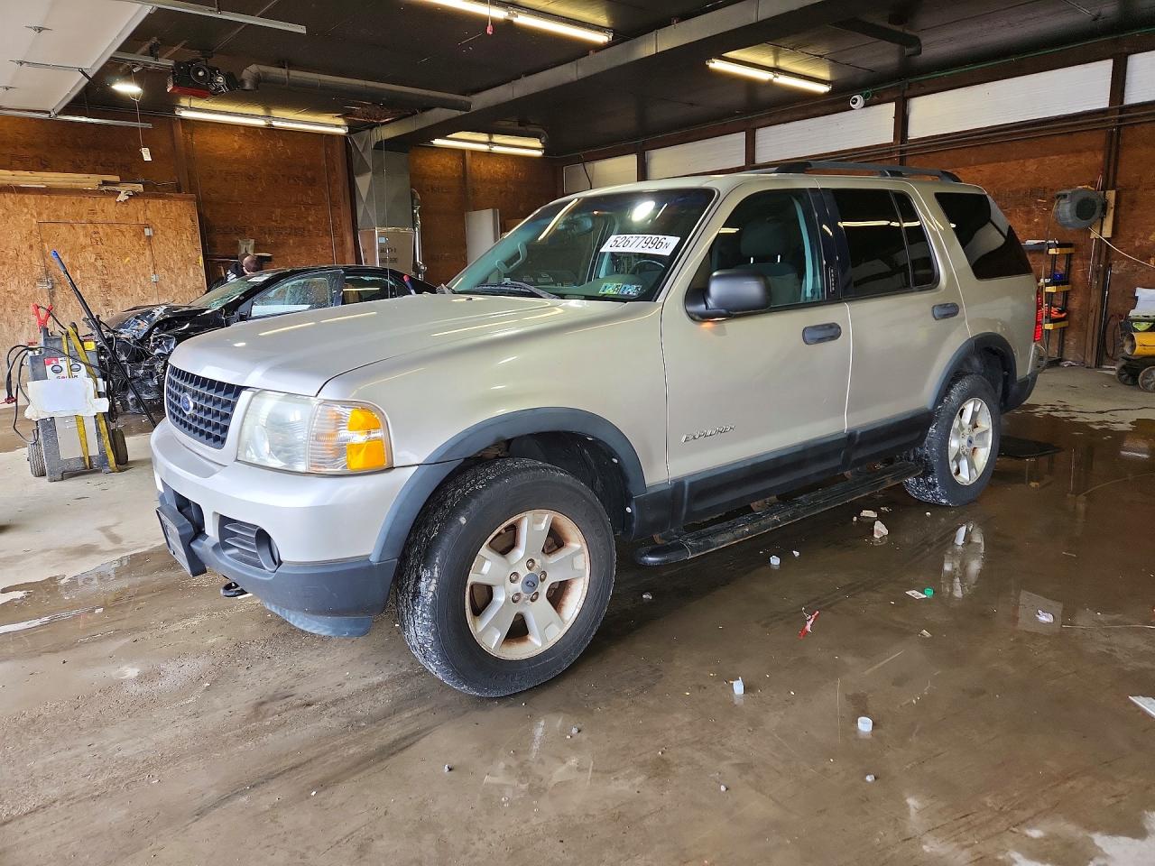 Salvage Ford Explorer Image