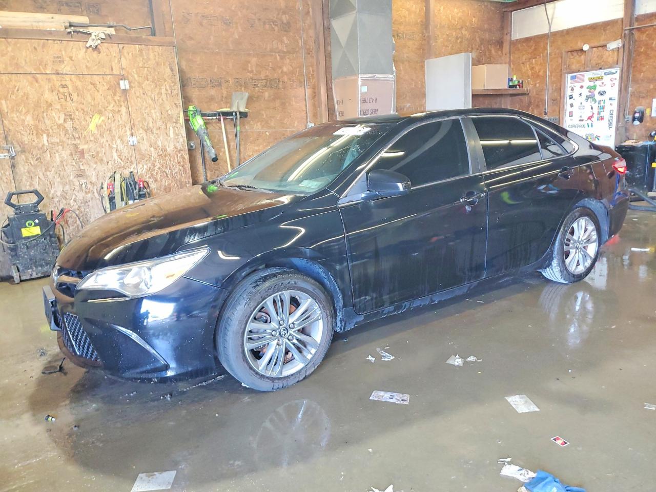 Salvage Toyota Camry Image