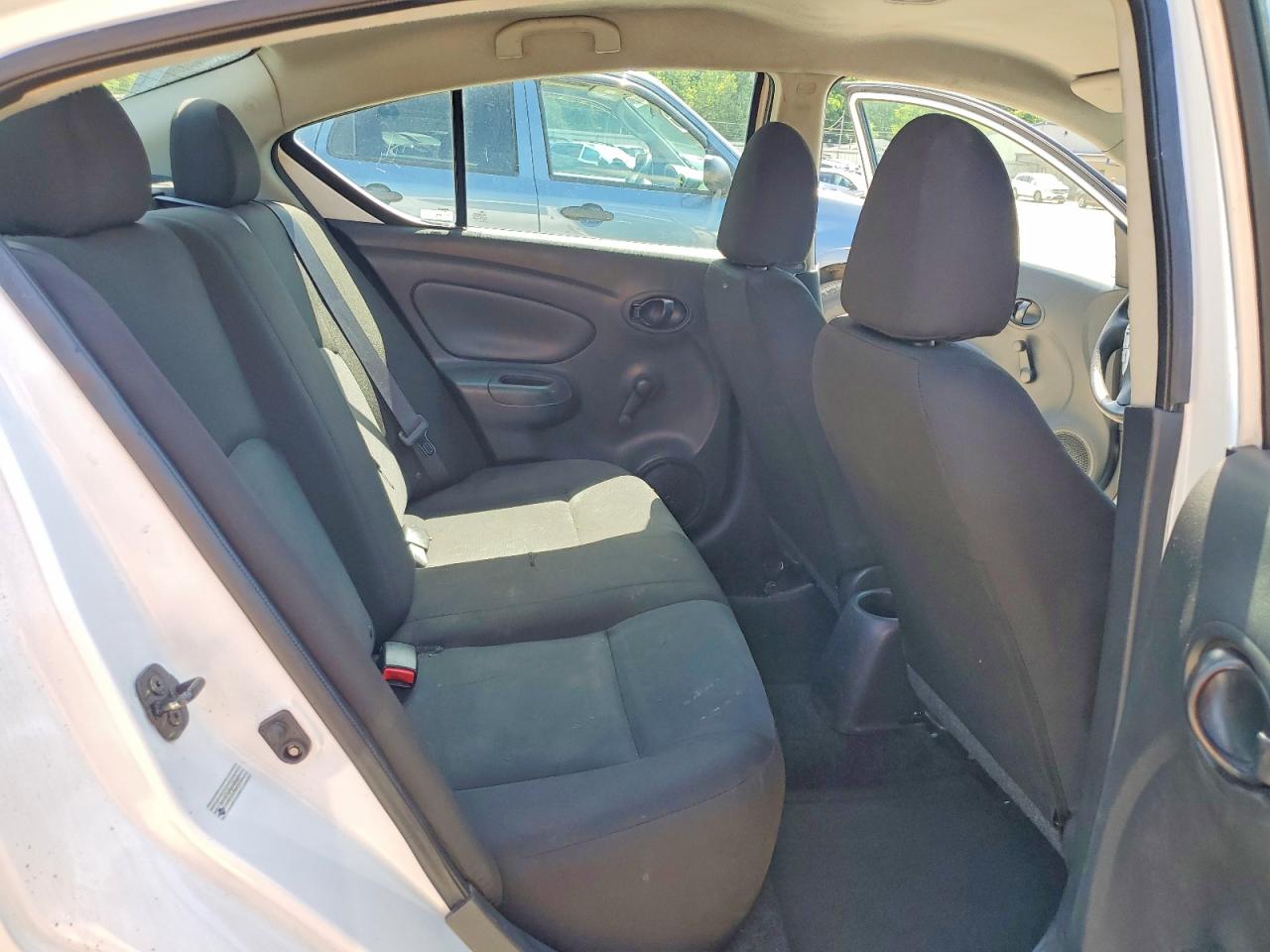 Nissan Versa S Plus