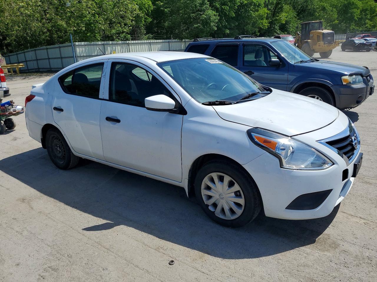 Nissan Versa S Plus