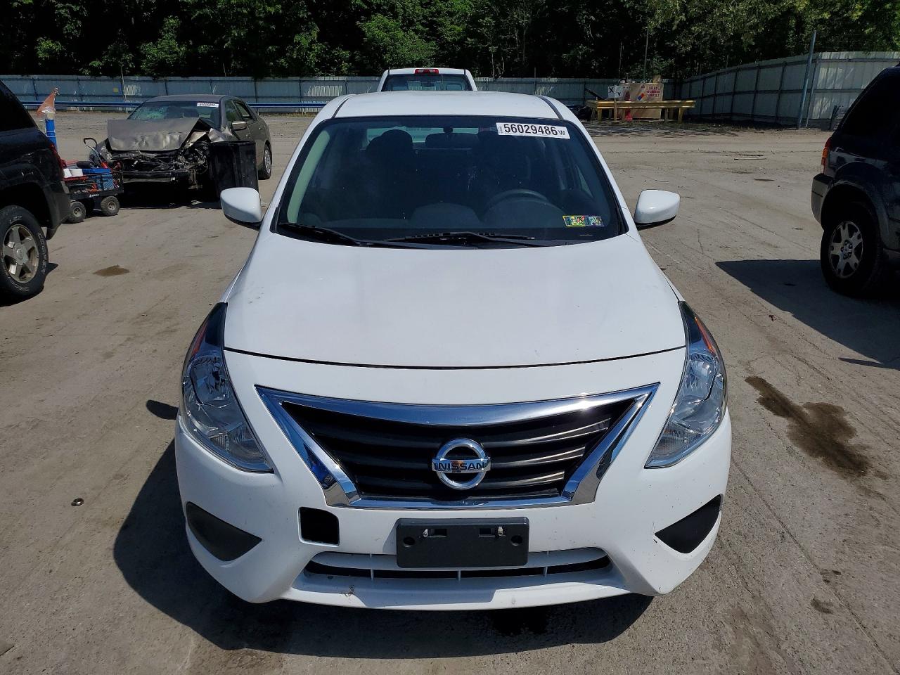 Nissan Versa S Plus