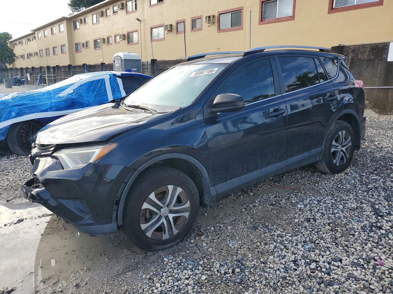 Salvage Toyota RAV4 Image