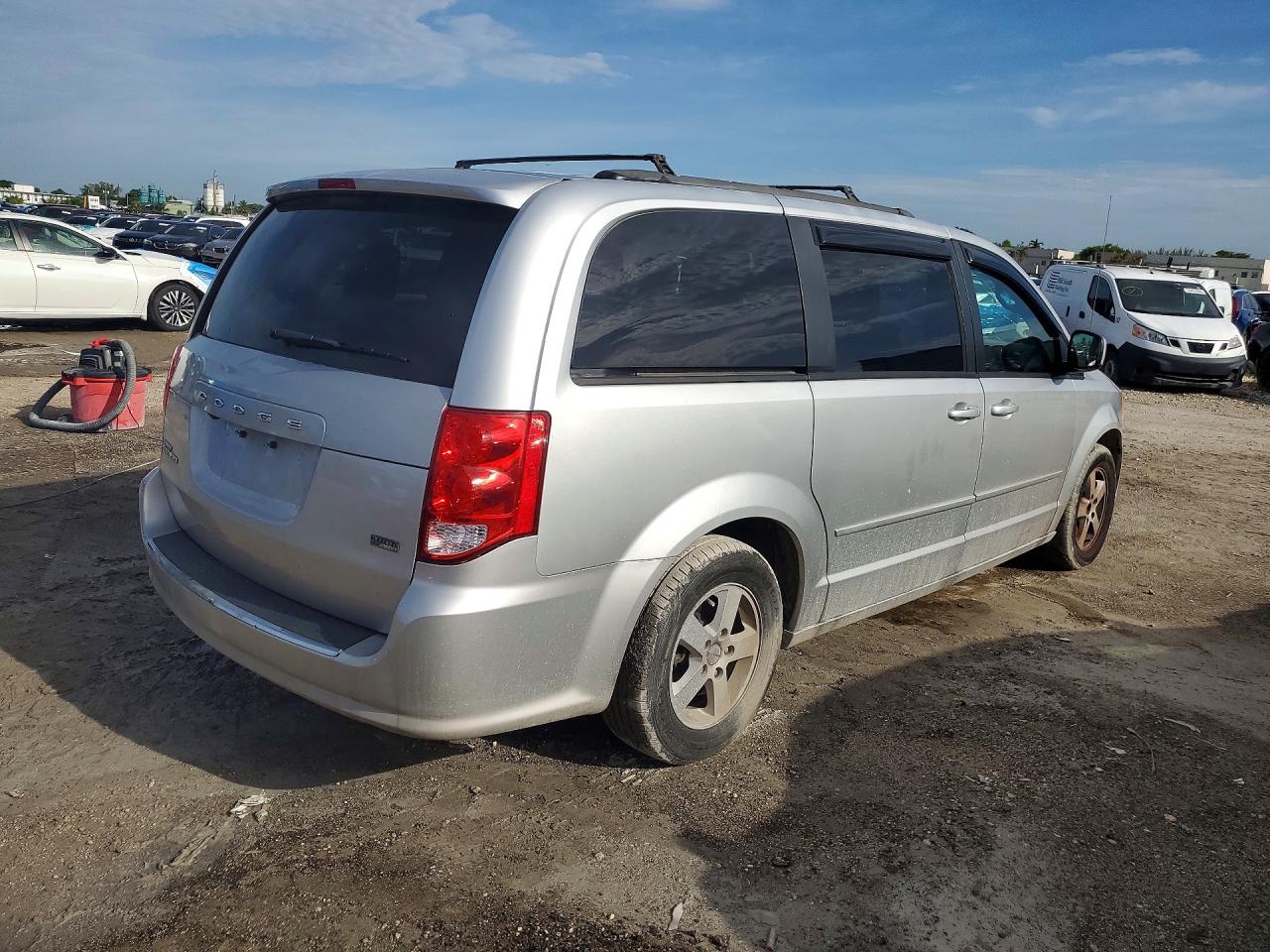 Dodge Caravan Sxt