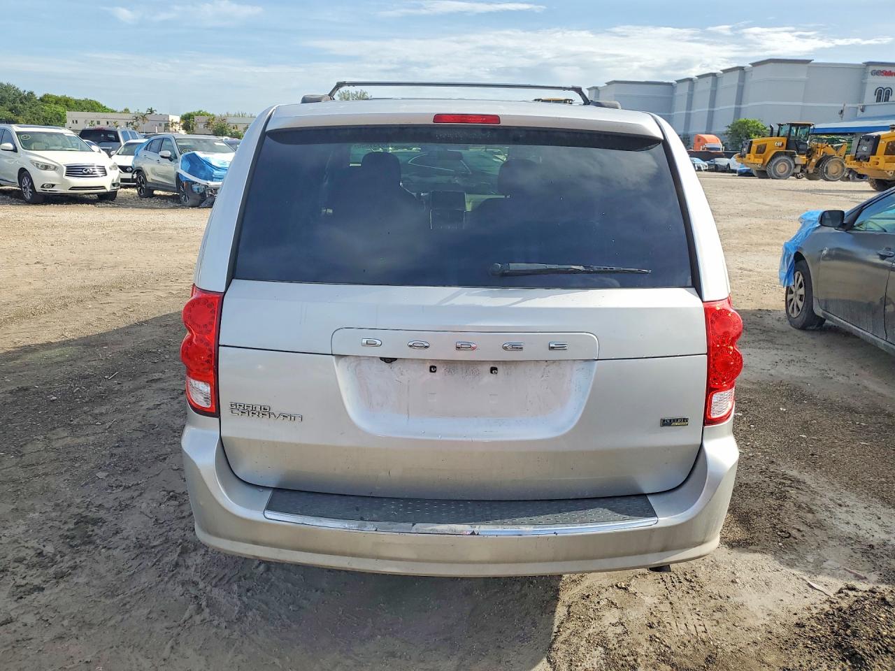 Dodge Caravan Sxt