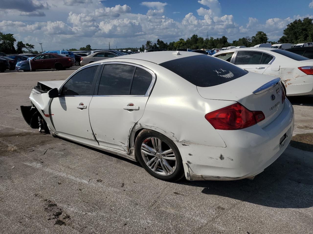 INFINITI Q40