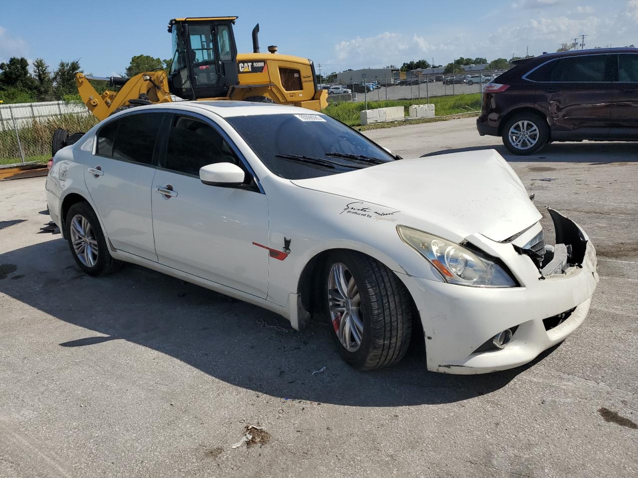 INFINITI Q40