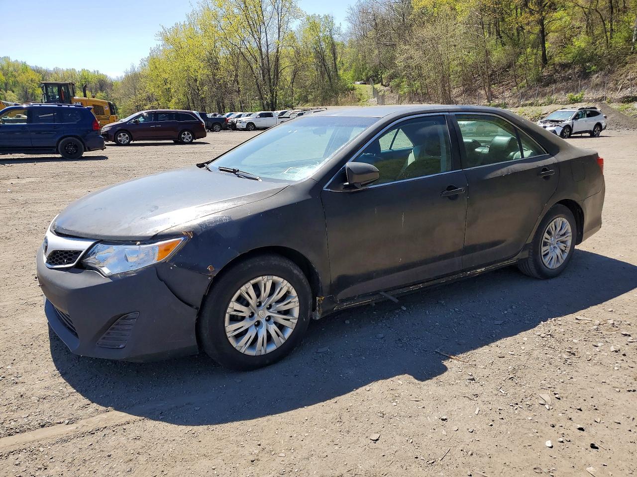 Salvage Toyota Camry Image