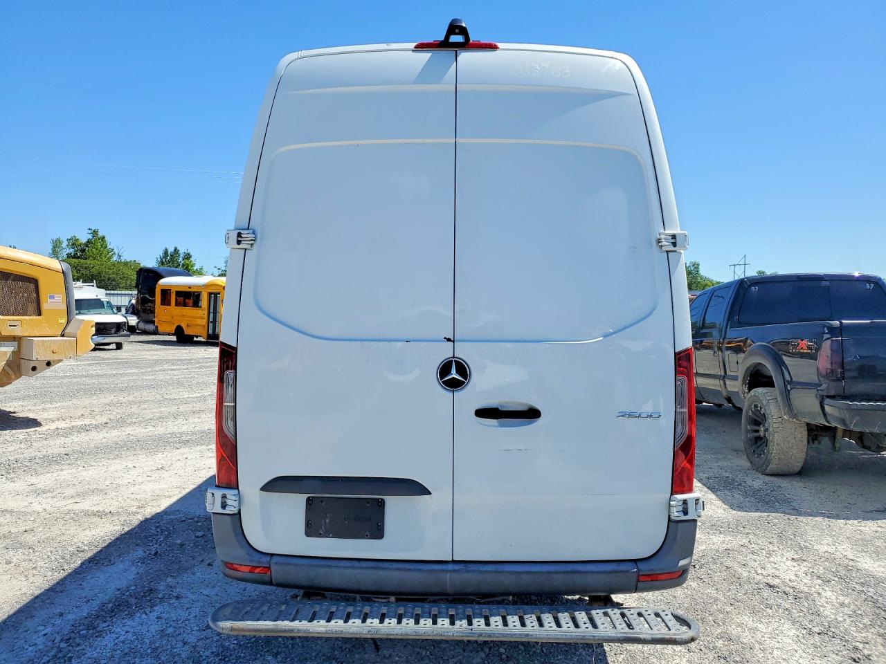 Mercedes-Benz Sprinter 2500