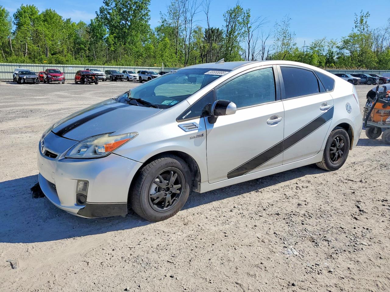 Salvage Toyota Prius Image