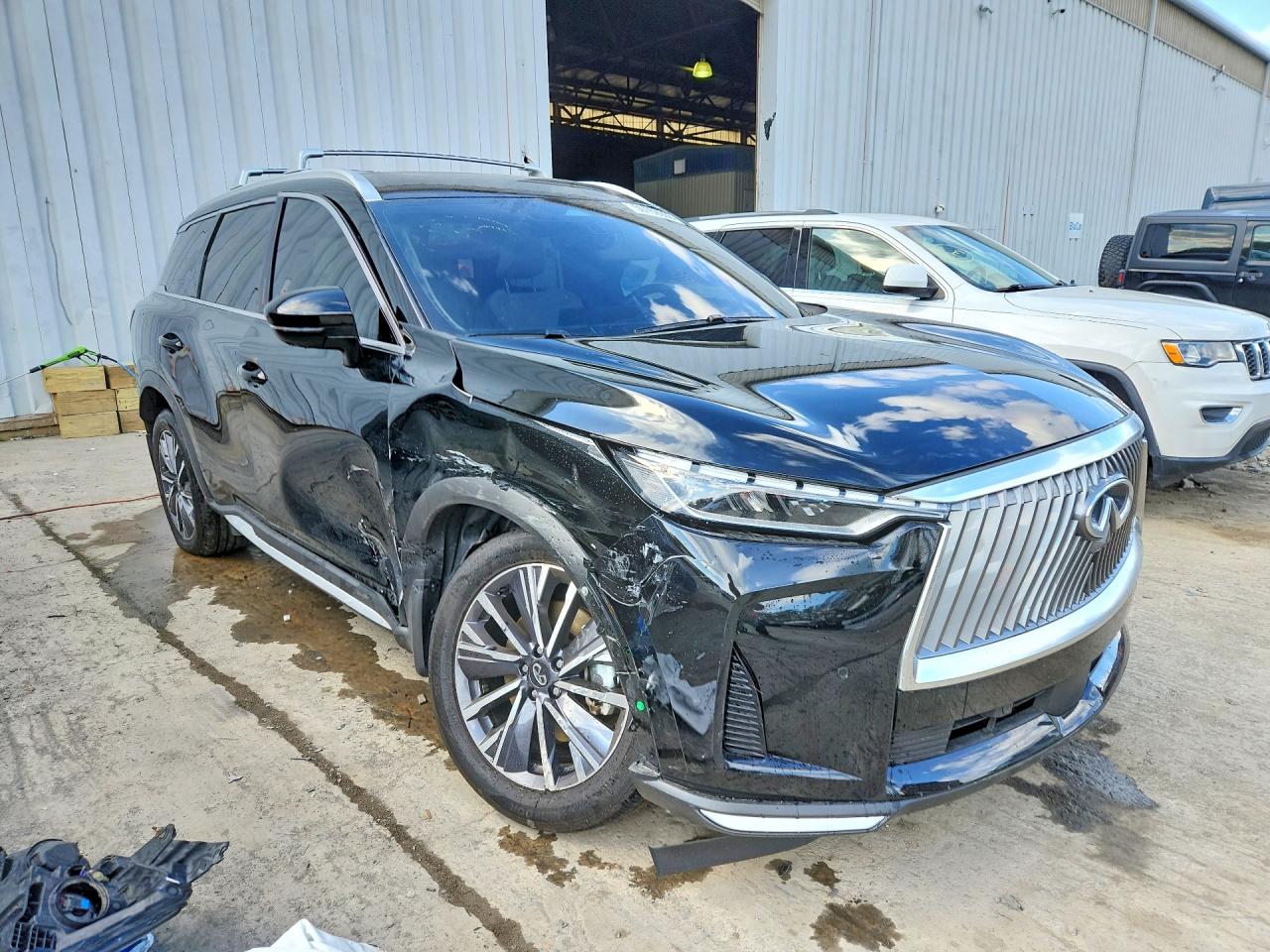INFINITI Qx Luxe