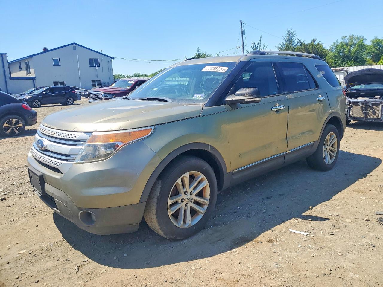 Salvage Ford Explorer Image