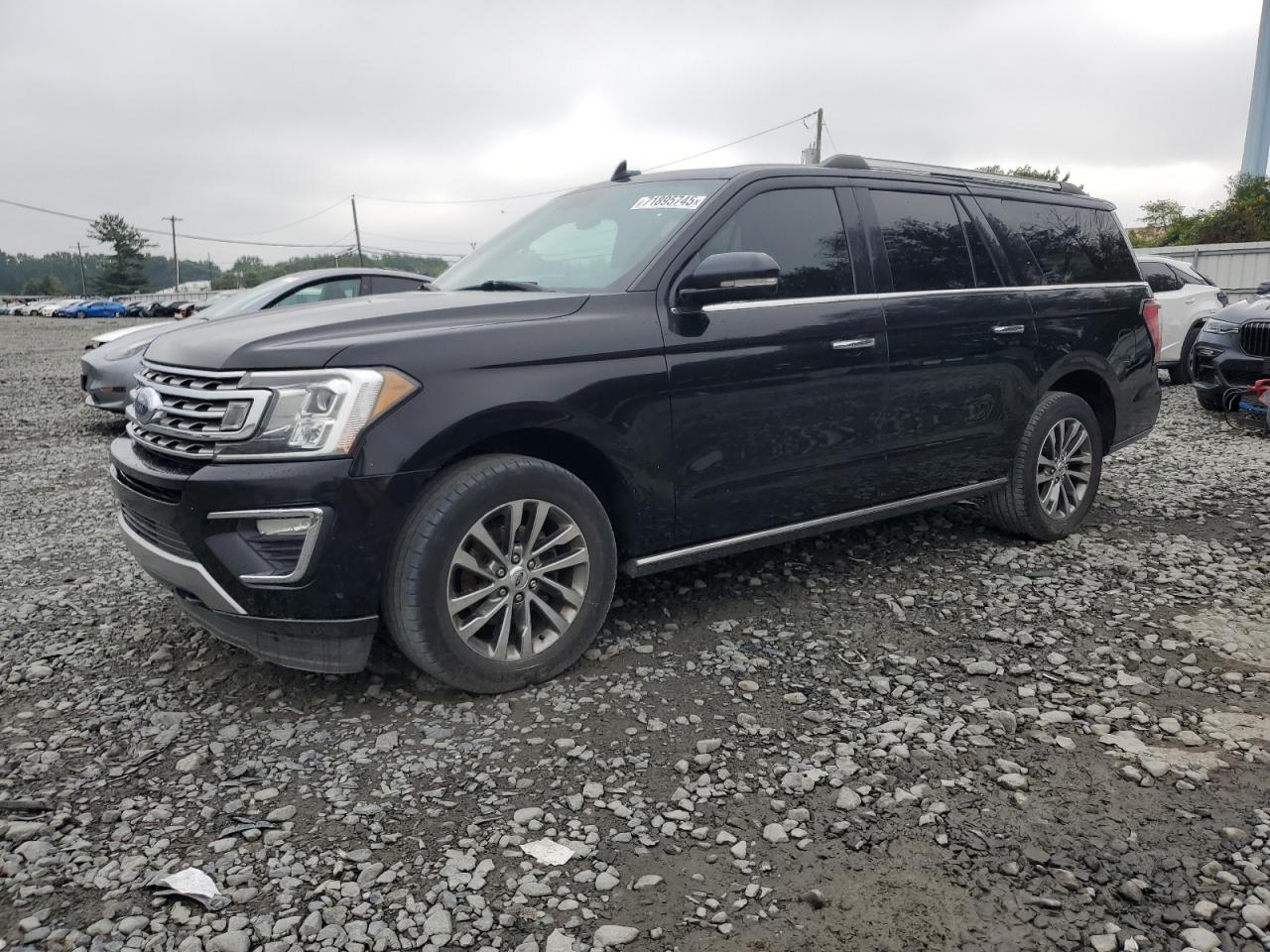 Salvage Ford Expedition Image