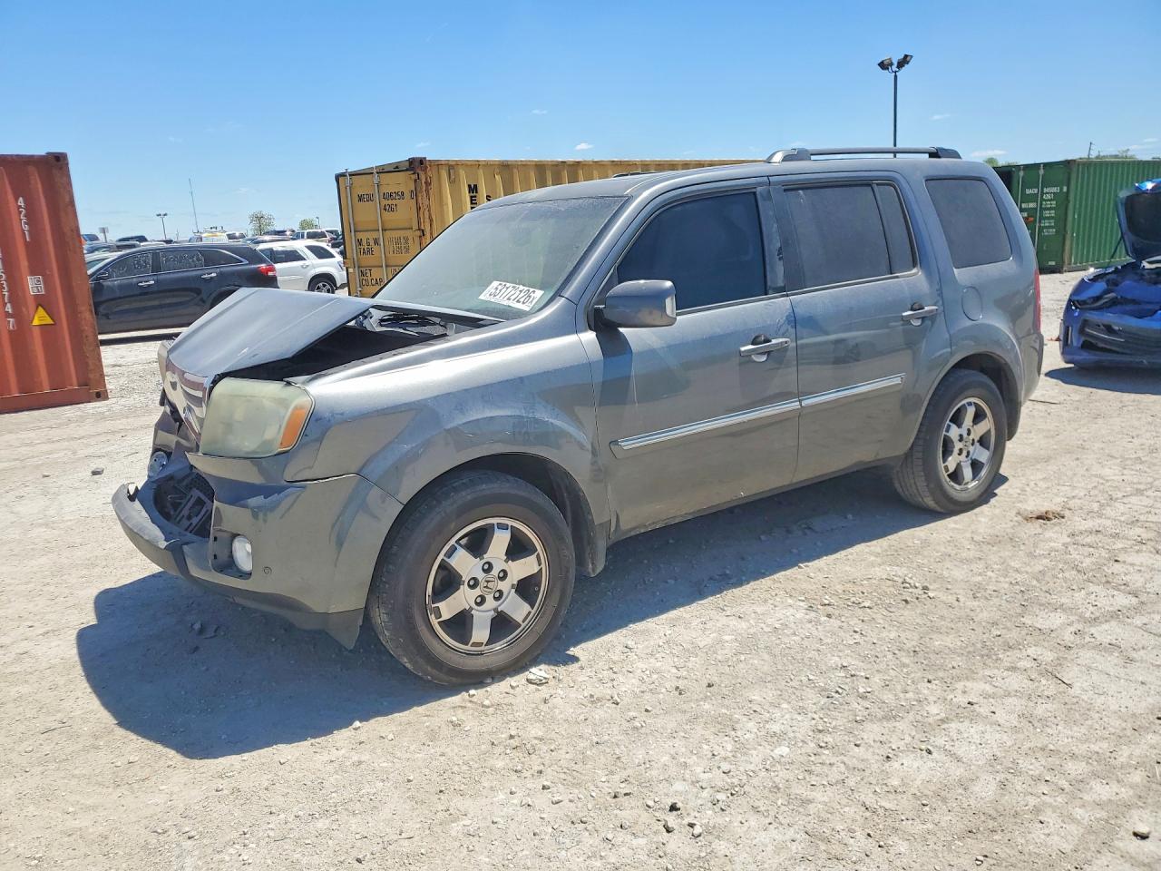 Salvage Honda Pilot Image