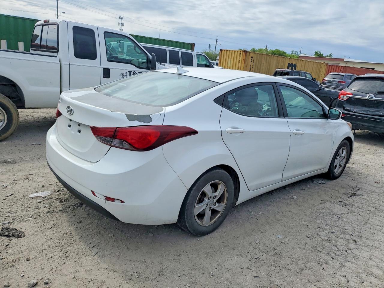 Hyundai ELANTRA Se