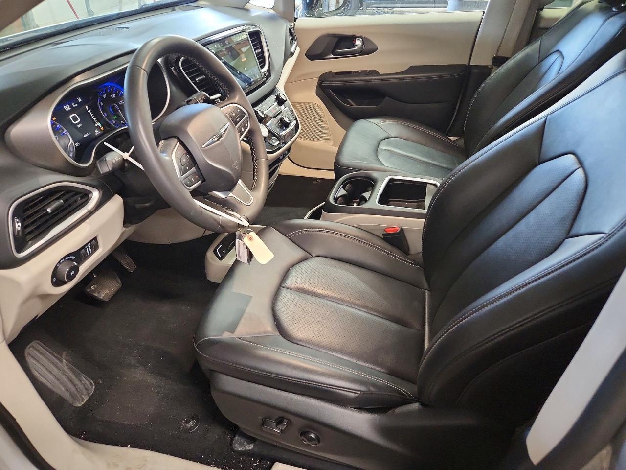 Chrysler Pacifica Touring L