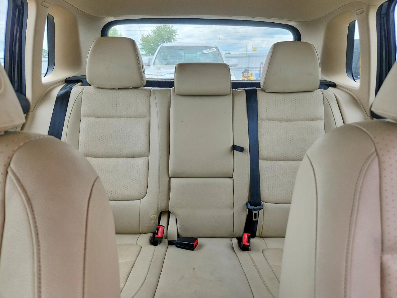 Volkswagen Tiguan S
