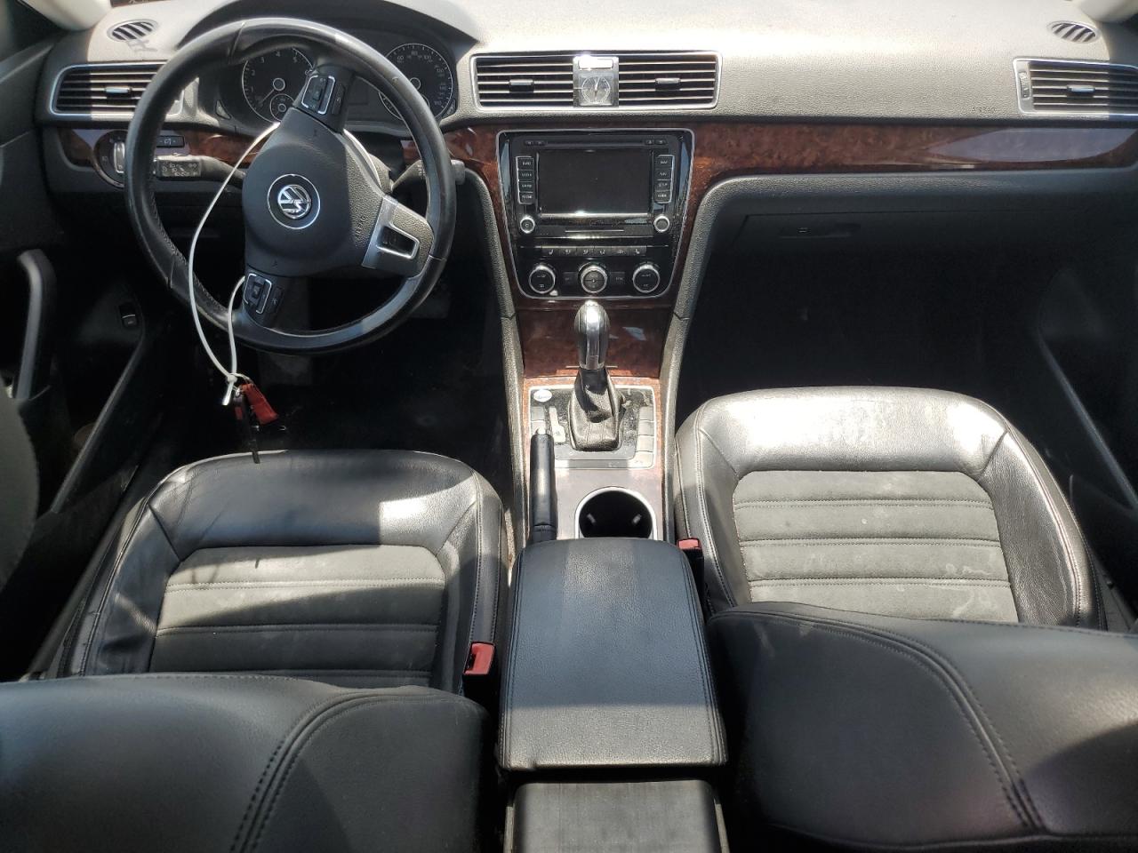 Volkswagen Passat Sel